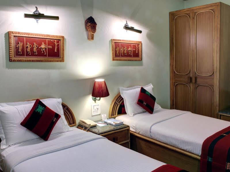 Palace On Ganges - Heritage Hotel Benares Buitenkant foto
